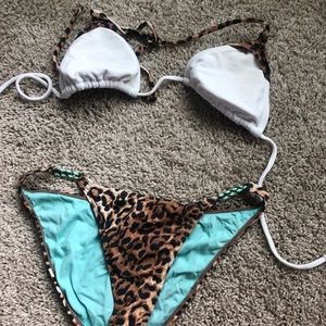 Leopard string bikini